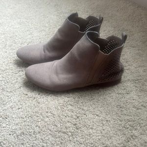 Steve Madden mesh suede booties